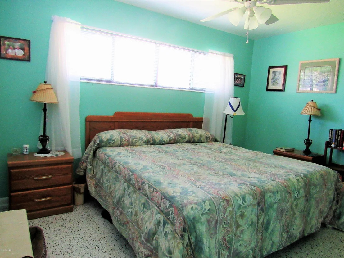 Photo of 979 Demaret Drive
