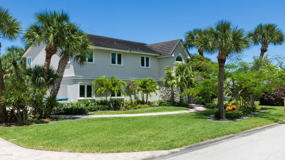 Photo of 432 Riverview Lane