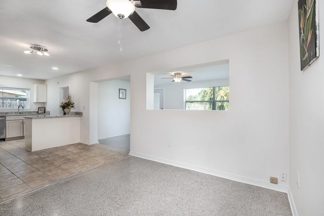 Photo of 1605 Breeze Lane