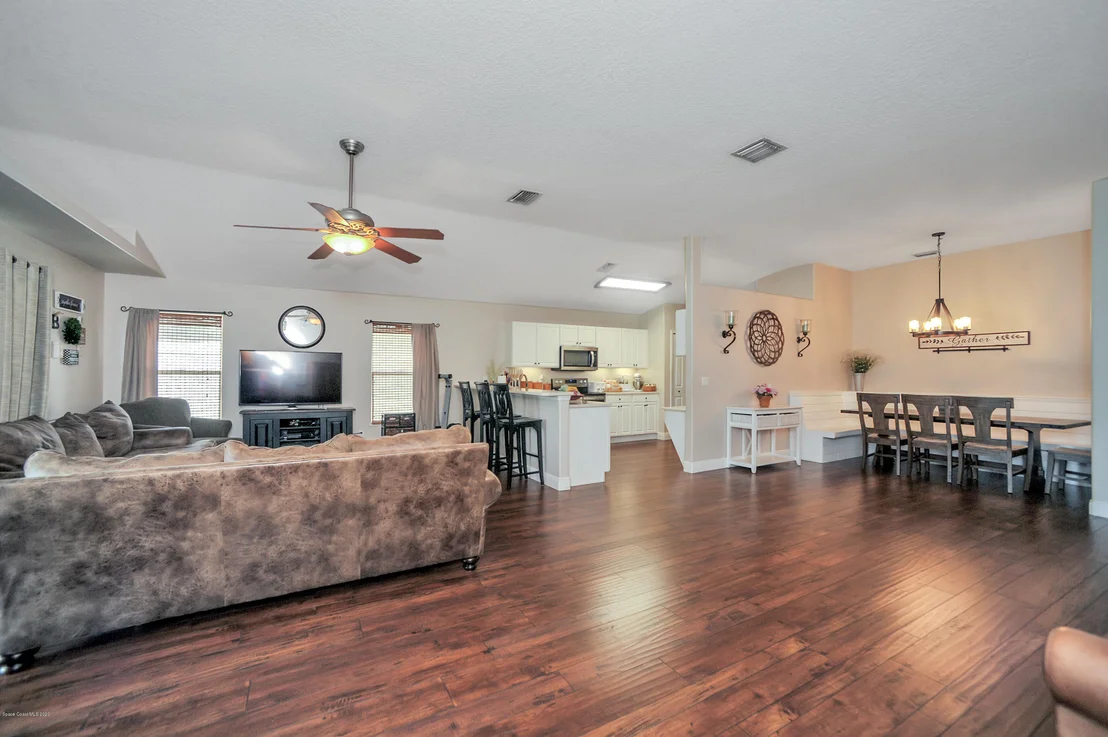 Photo of 1164 Sedgewood Circle