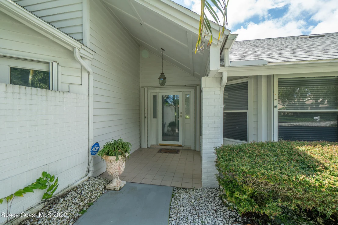 Photo of 686 Rossmoor Circle