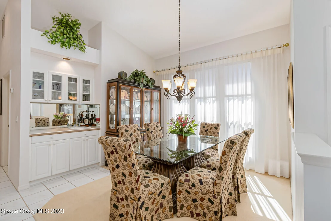 Photo of 986 Somerset Lane