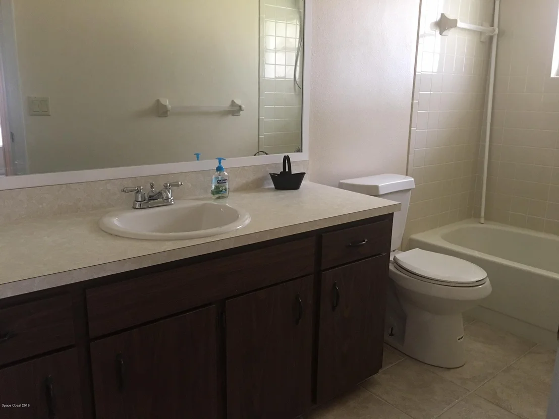 Photo of 1509 Van Eck Road NE