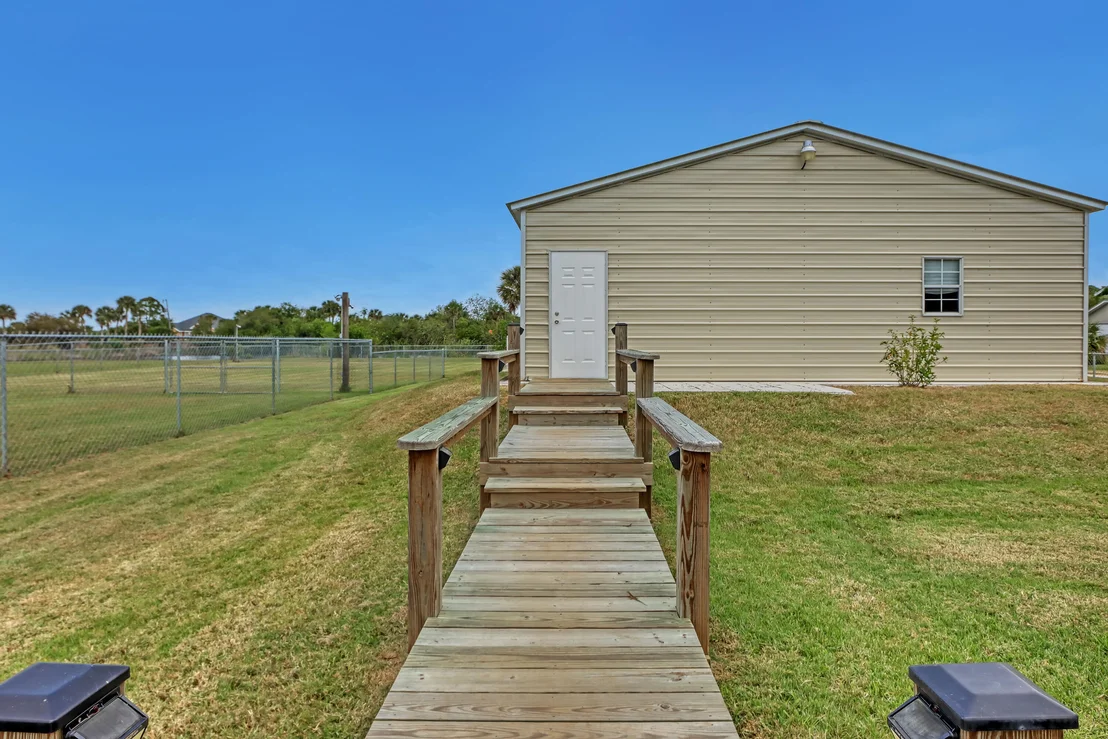 Photo of 1840 Barton Boulevard