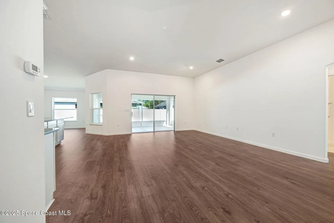 Photo of 1089 Savery Road