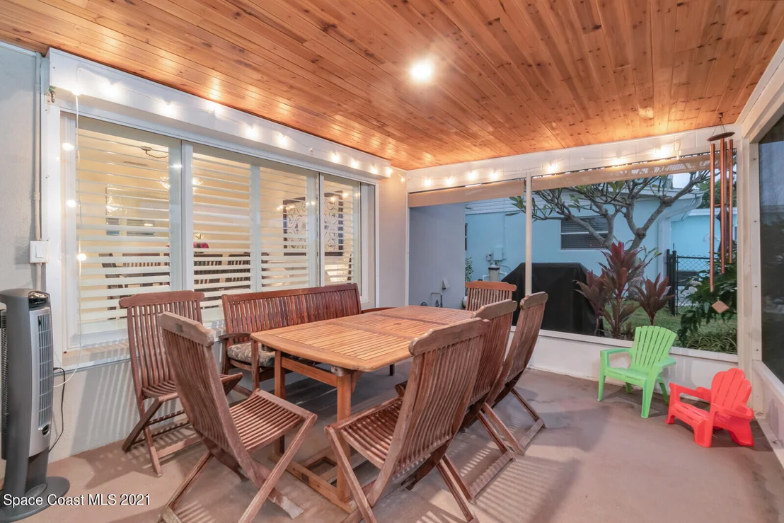 Photo of 481 Cardinal Drive