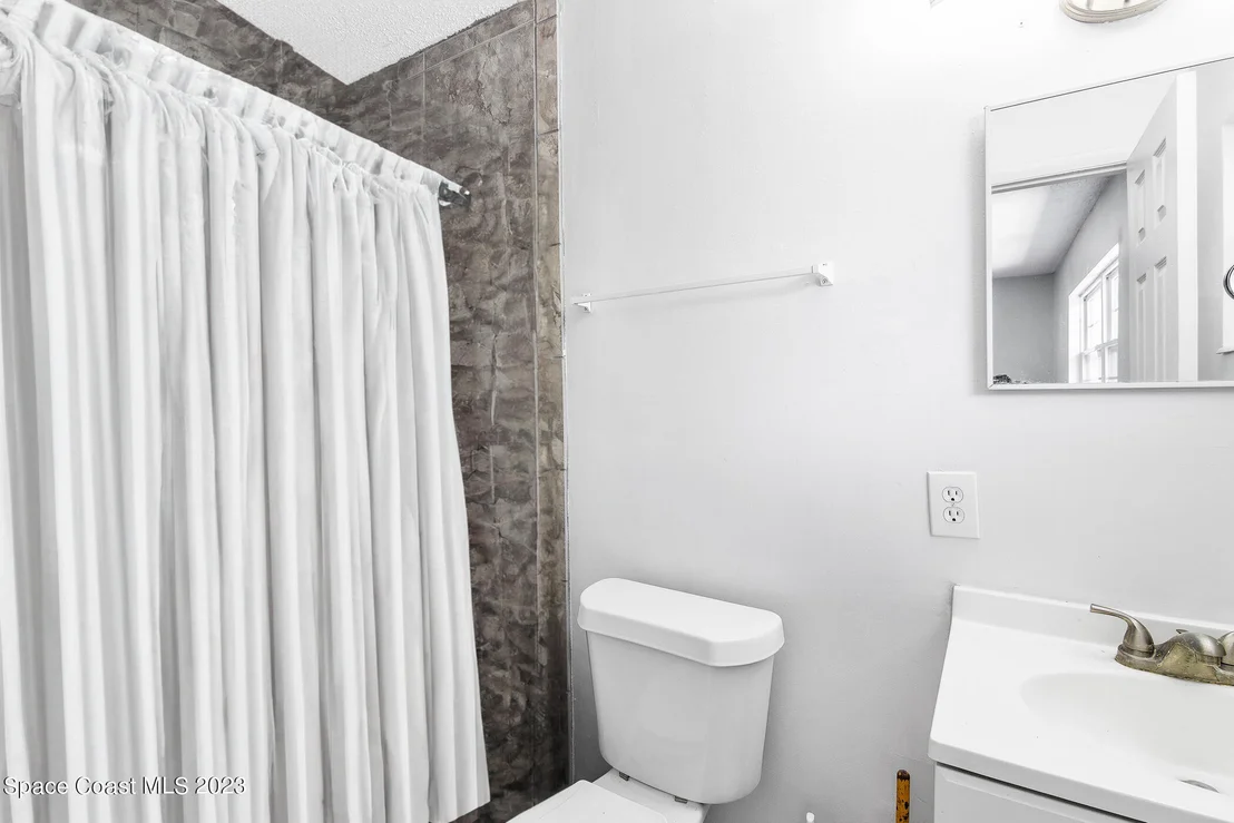 Photo of 2429 Victor Road