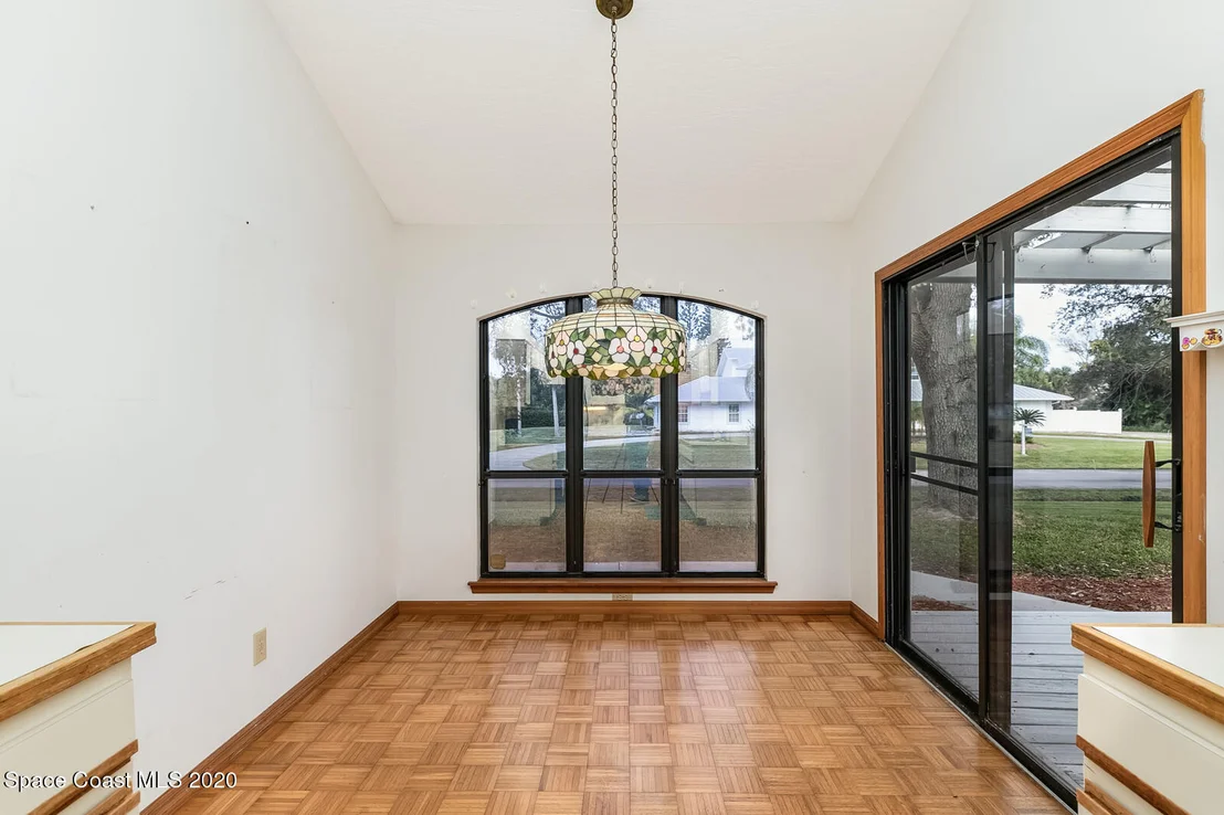 Photo of 2590 Coral Way