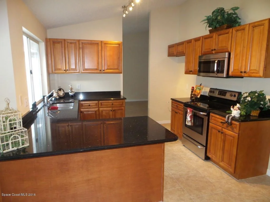 Photo of 854 Tiffany Place