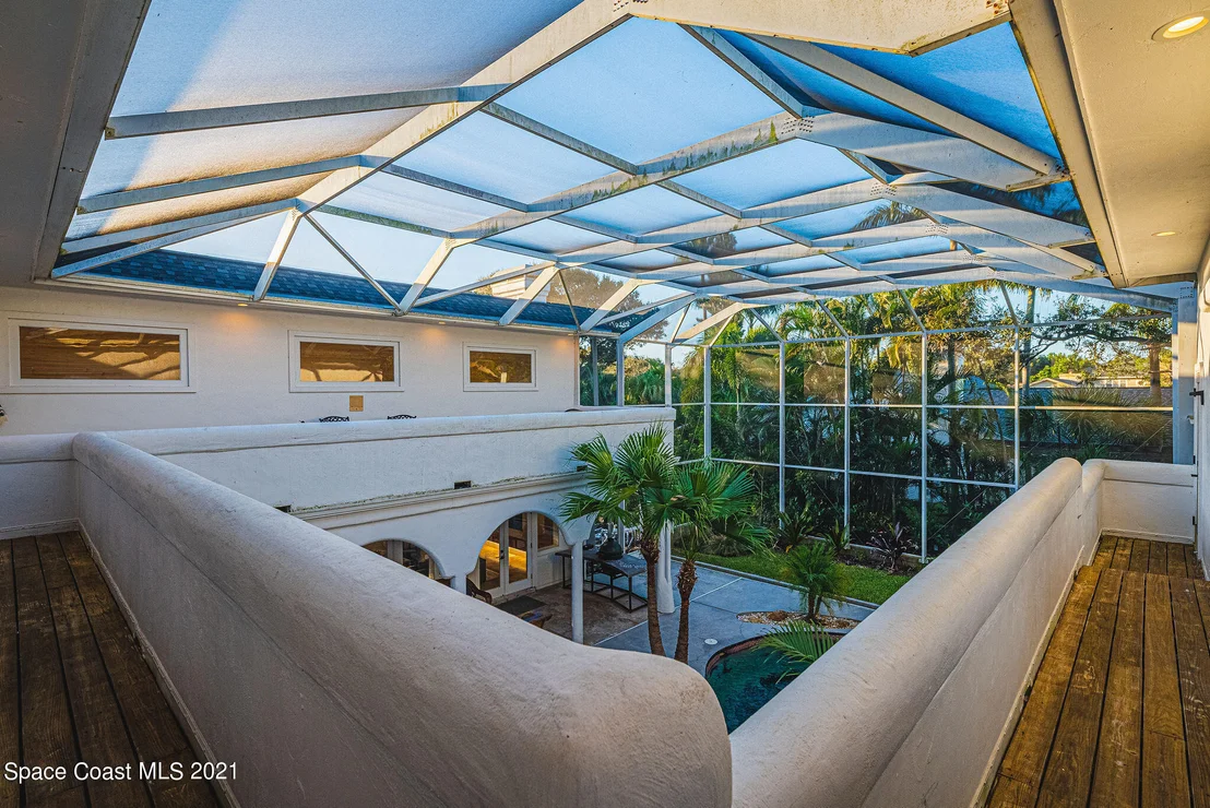 Photo of 472 Peregrine Drive