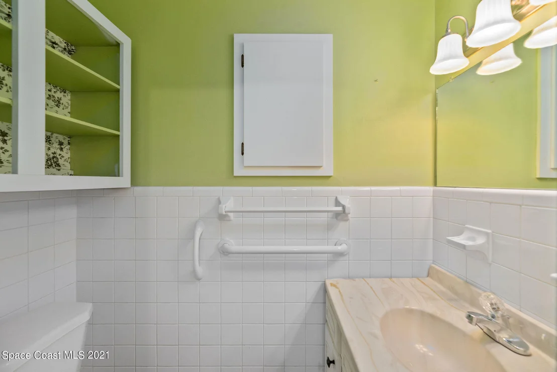Photo of 616 Hibiscus Trail