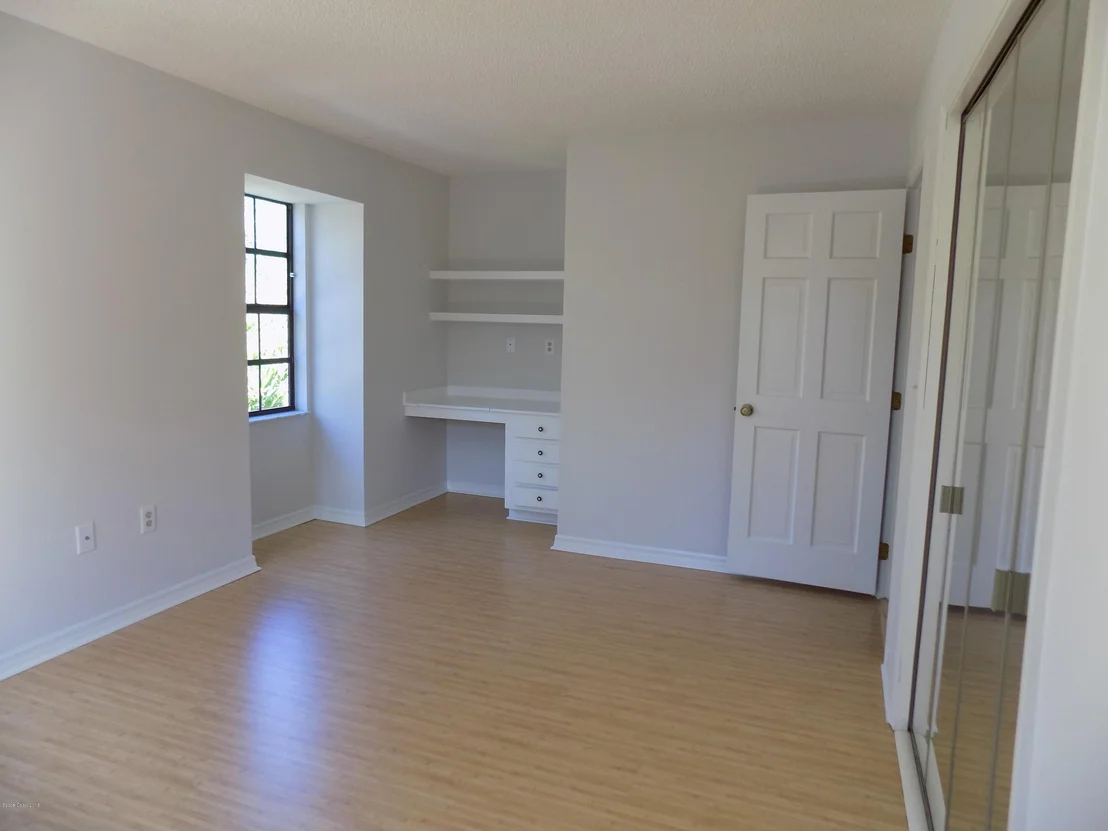 Photo of 970 Bluegrass Lane