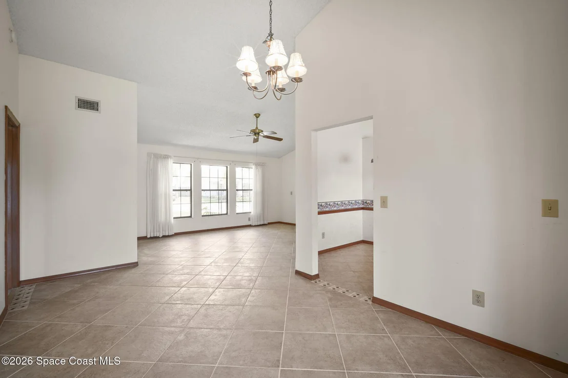 Photo of 1246 Lakeview Drive