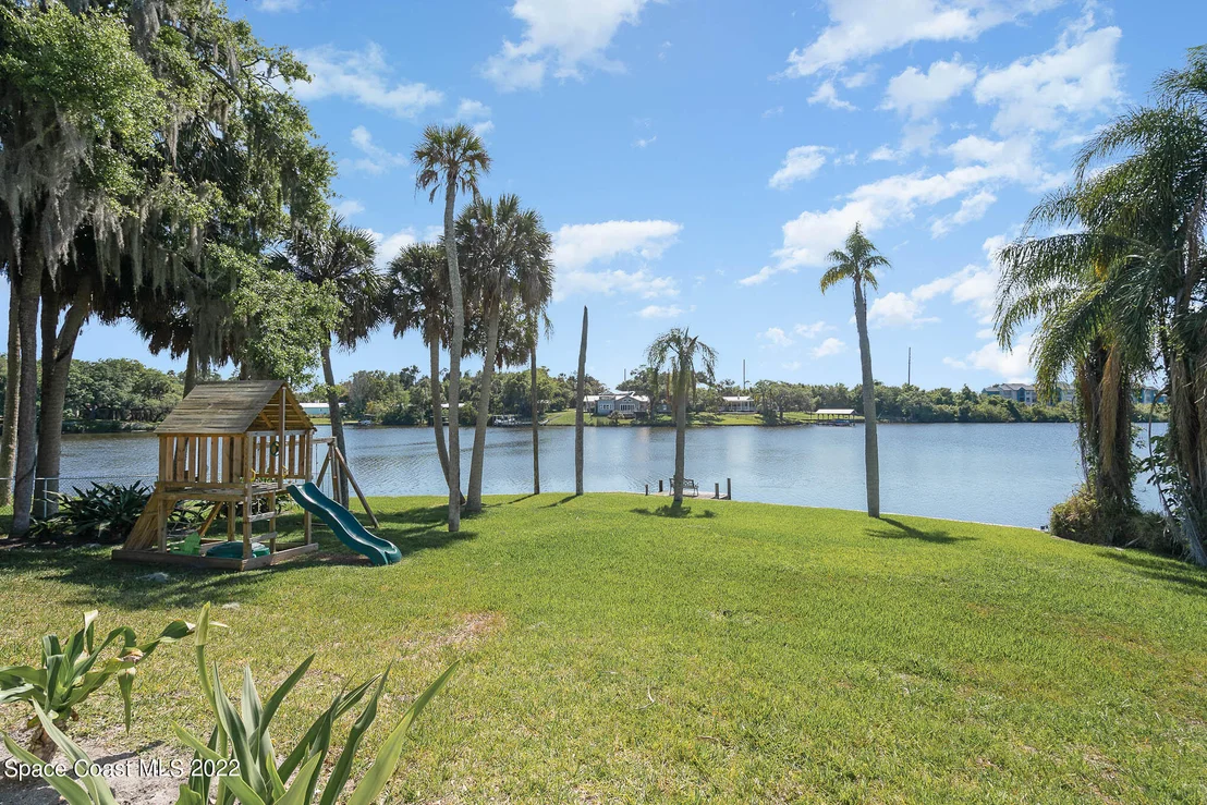 Photo of 1134 Rivermont Drive