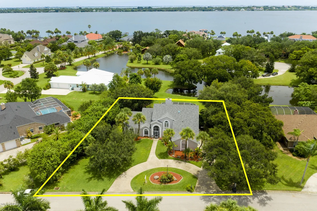 Photo of 2164 Royal Oaks Drive