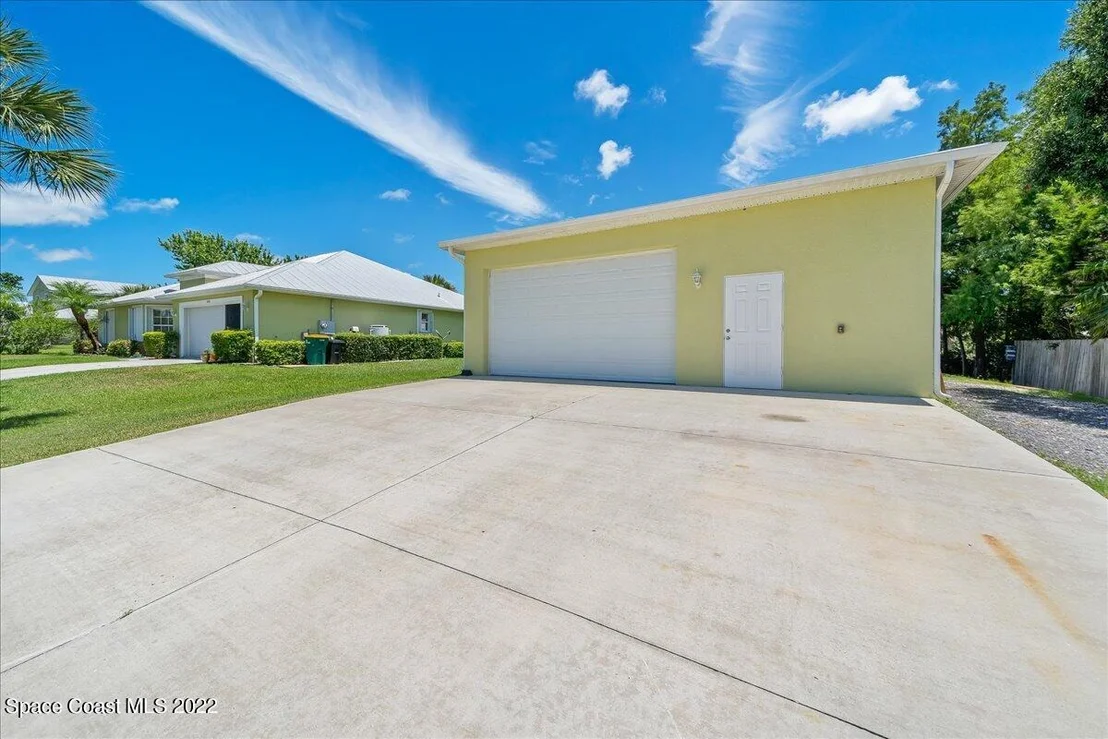 Photo of 5265 Evinrude Road