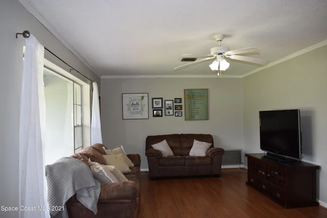 Photo of 536 Conifer Street