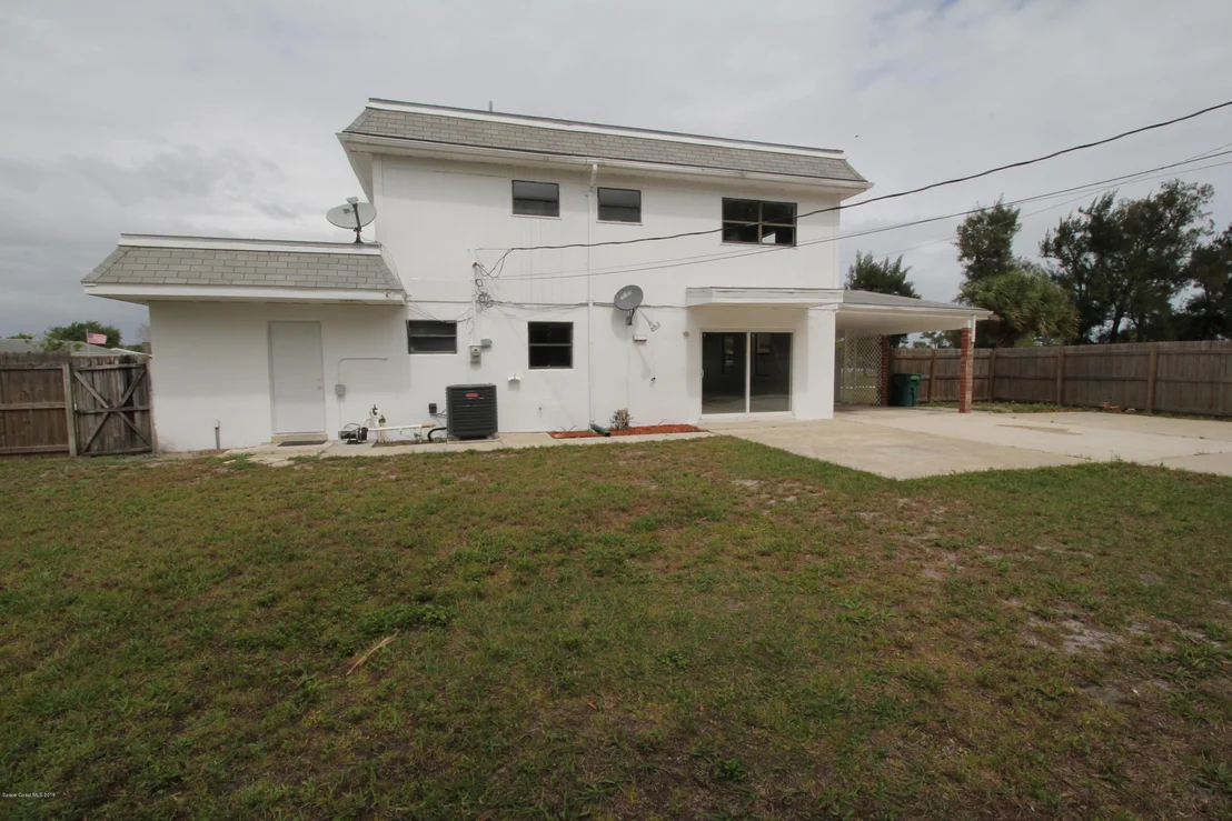 Photo of 966 Chace Lane NE