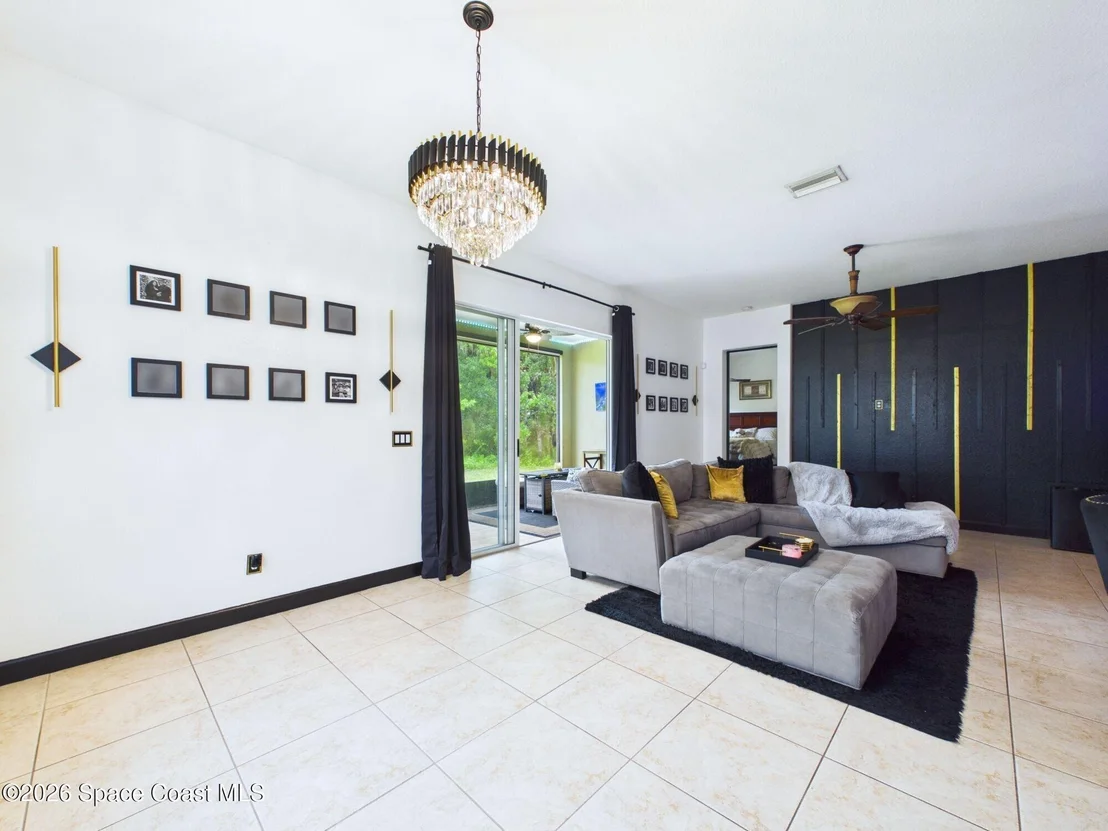 Photo of 501 Carley Lane