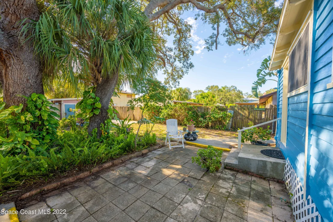 Photo of 1698 Guava Avenue