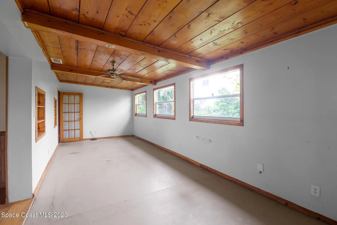 Photo of 3266 Edgewood Drive NE