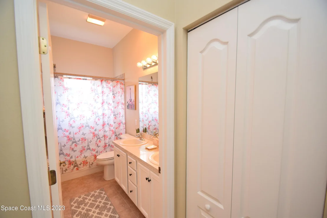 Photo of 2223 Woodfield Circle