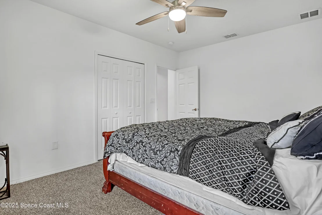 Photo of 1121 Morgan Circle NE