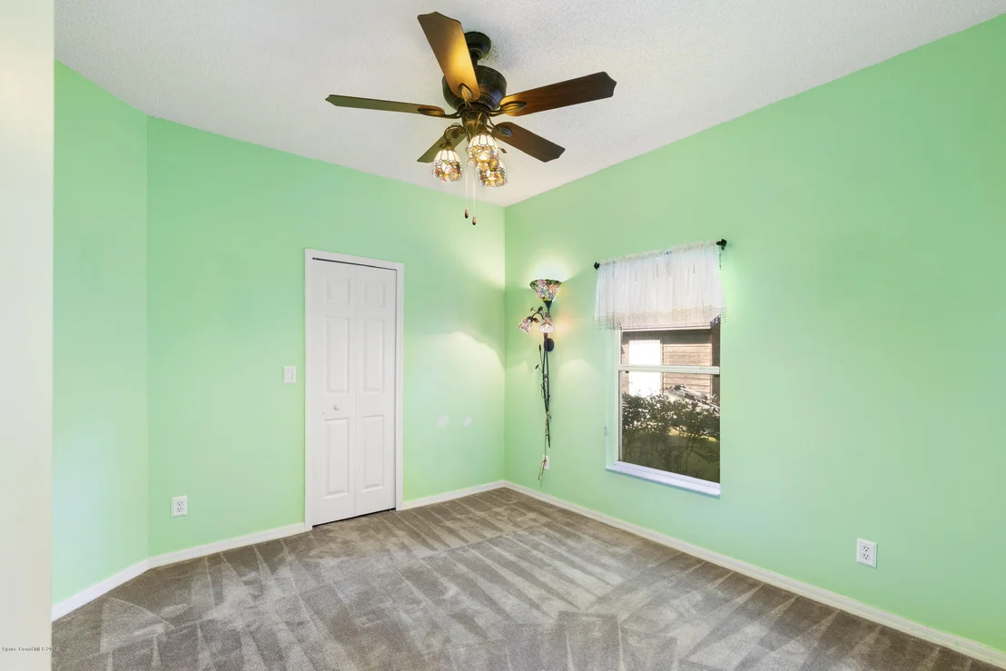 Photo of 5585 Graham Street