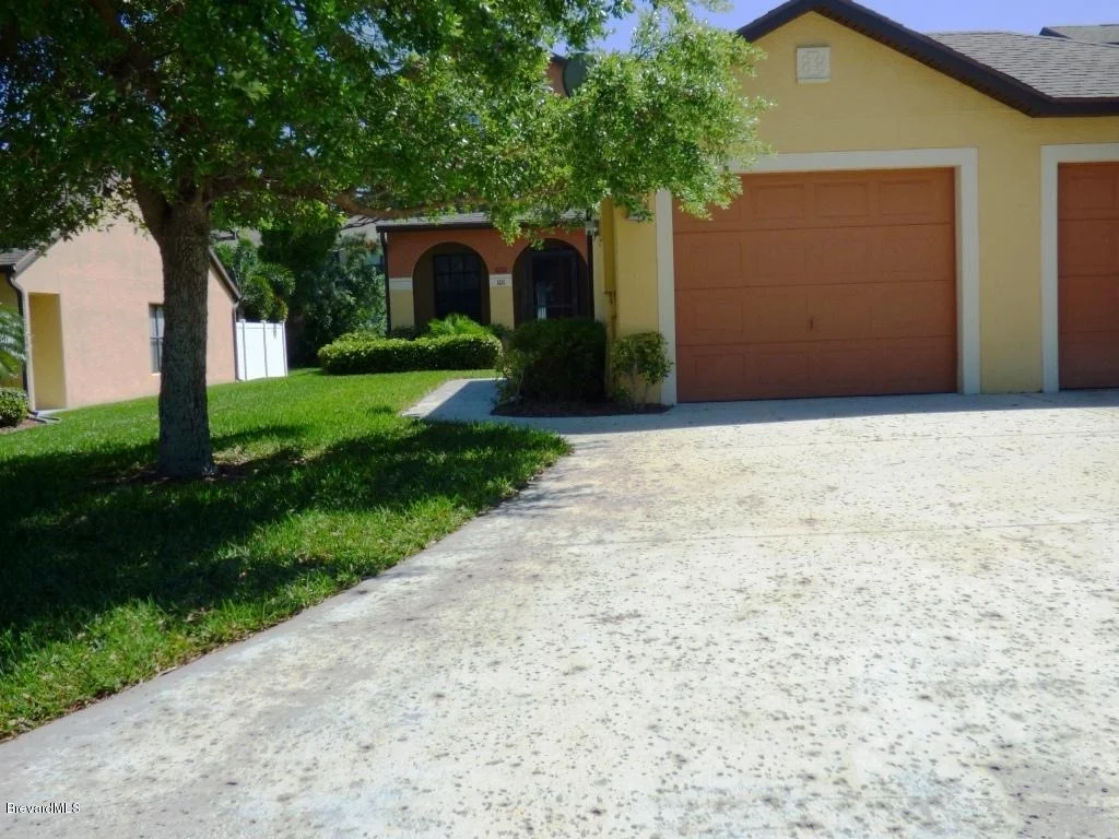 Photo of Unit 101 at 1070 Luminary Circle