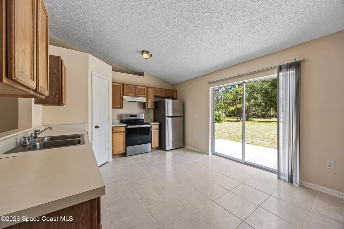 Photo of 1012 Ray Road SE