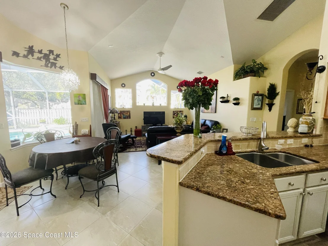 Photo of 336 Southampton Drive