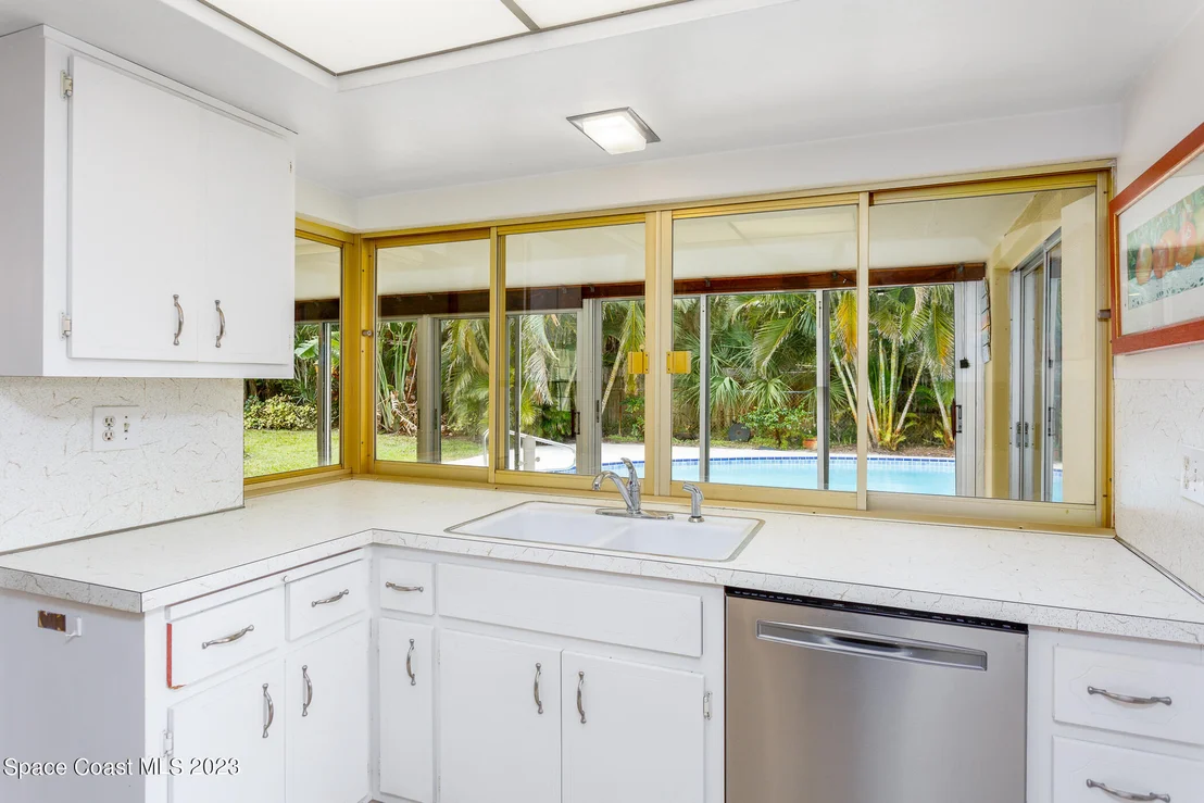 Photo of 608 Mango Drive
