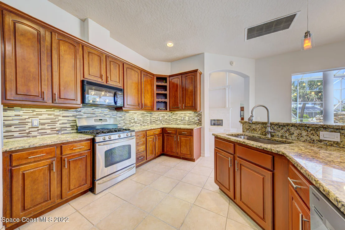 Photo of 334 Island Drive