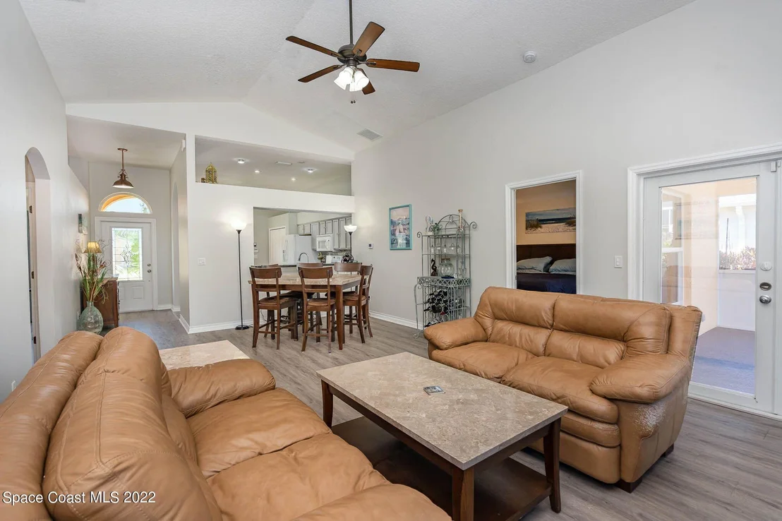 Photo of 2465 Hidden Pine Lane NE
