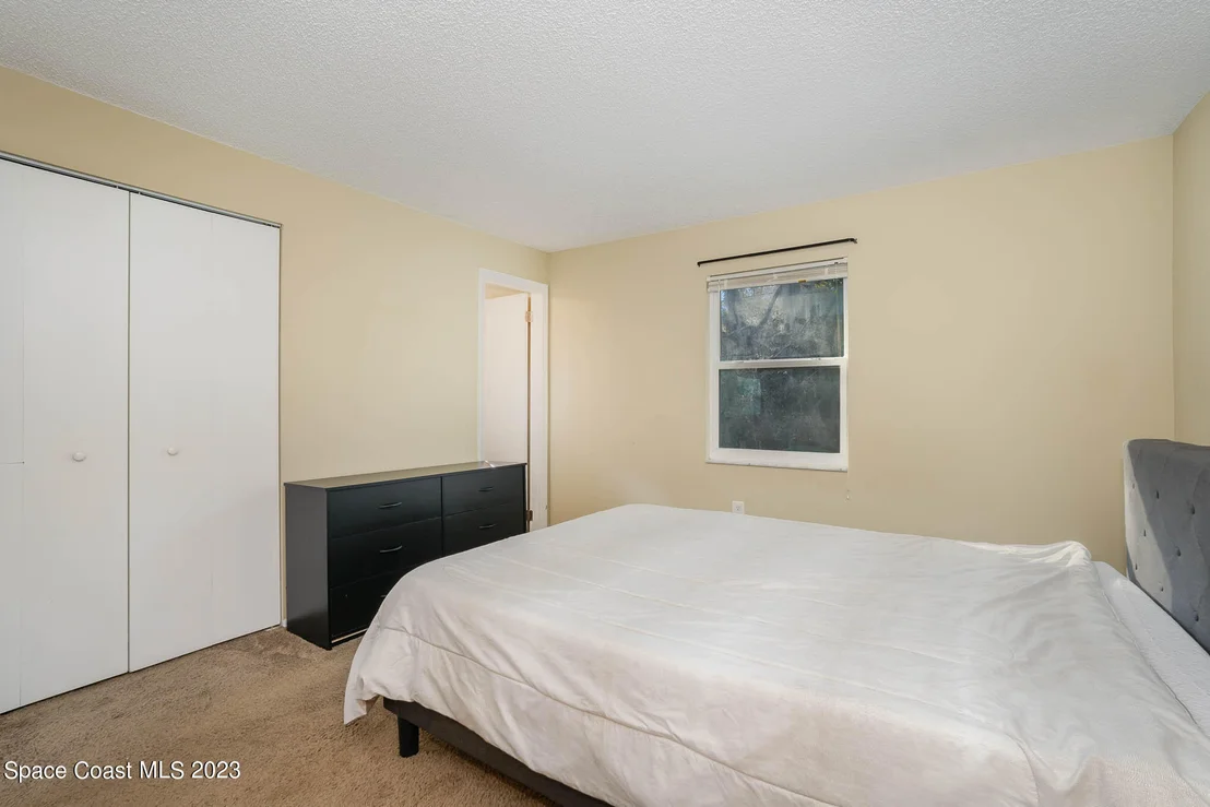 Photo of 2445 Victor Road