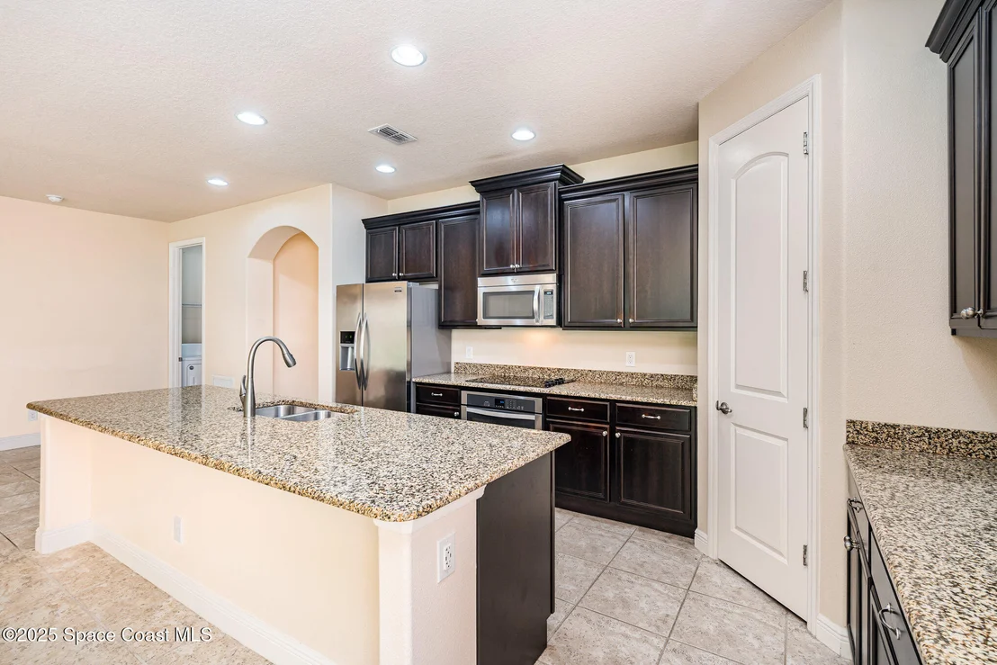 Photo of 454 Point Lobos Drive