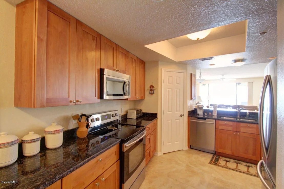 Photo of Unit 404 at 104 Riverside Drive