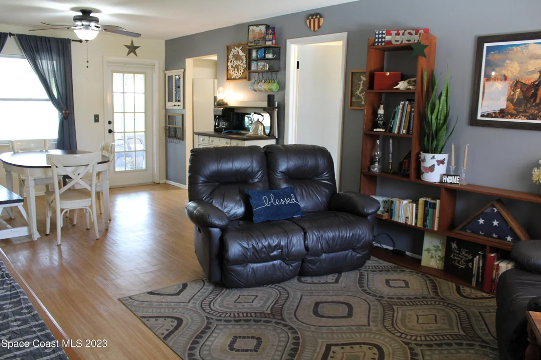 Photo of 2780 Locksley Road