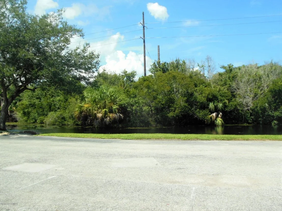 Photo of 2232 Flower Tree Circle