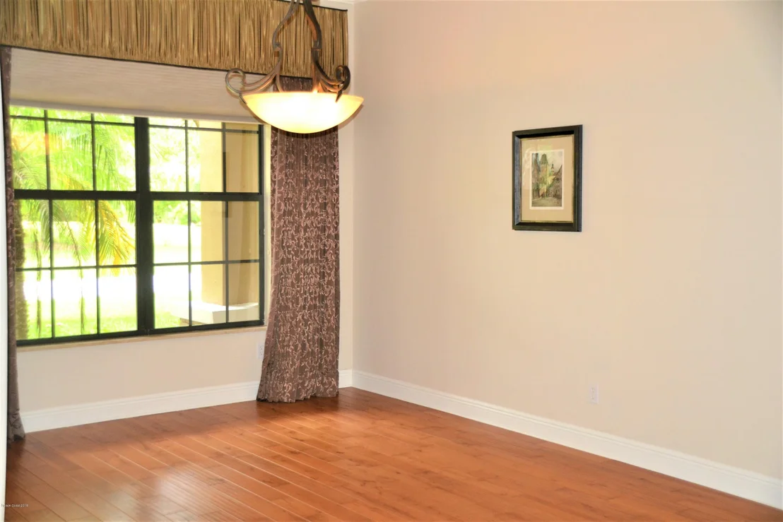 Photo of 2455 Woods Lane