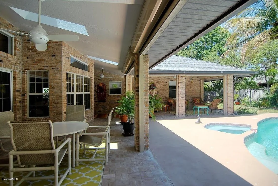 Photo of 574 Hummingbird Drive