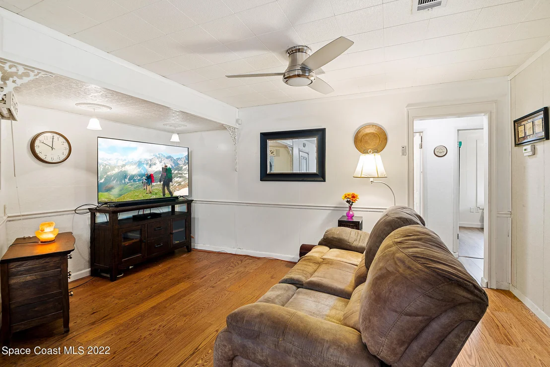 Photo of 5060 Scott Road