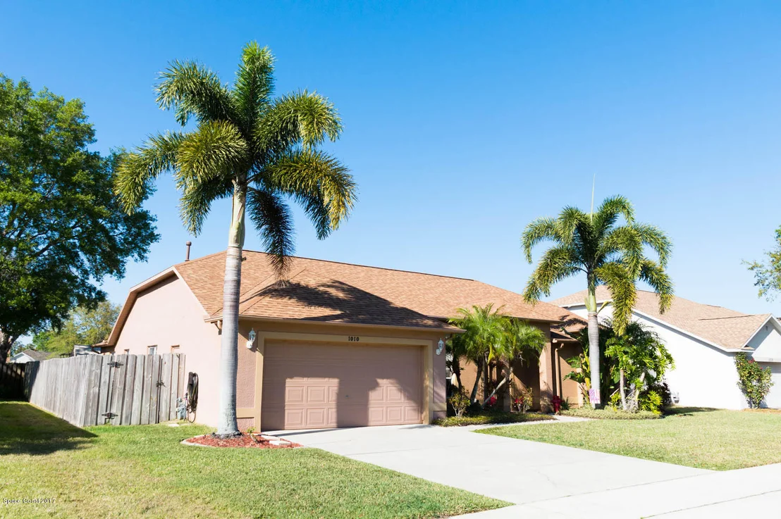 Photo of 1010 Pelican Lane