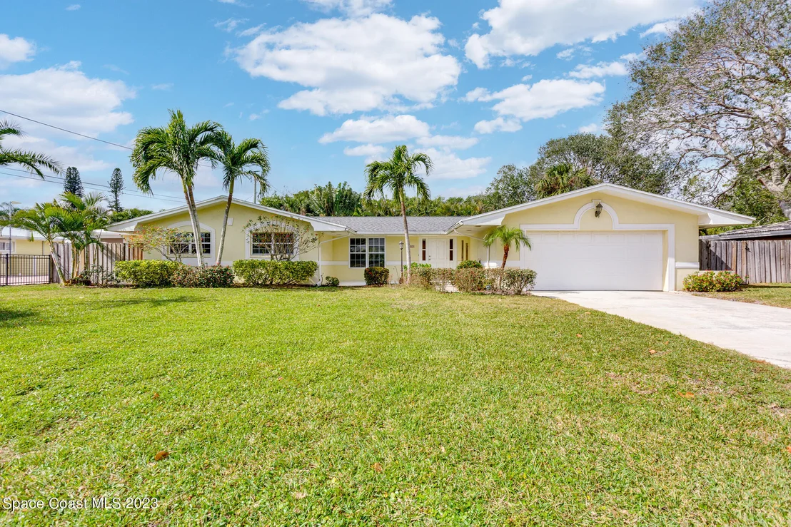 Photo of 608 Mango Drive