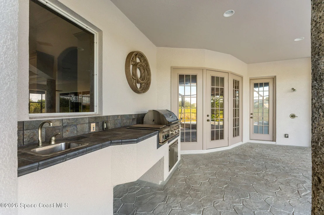 Photo of 804 Chatsworth Drive
