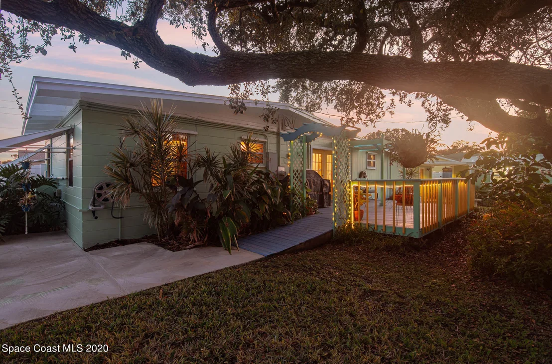 Photo of 309 Live Oak Lane