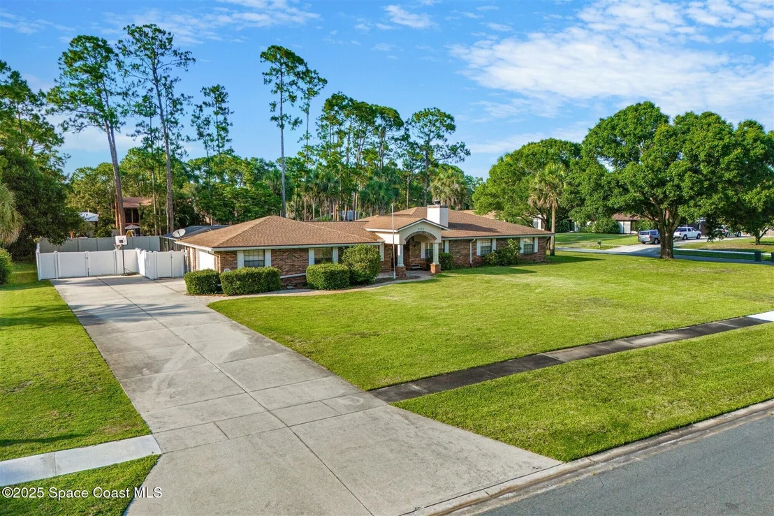 Photo of 8000 Pine Needle Lane