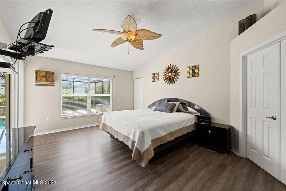 Photo of 704 La Veta Drive