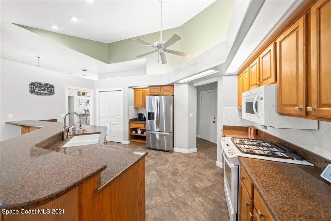 Photo of 772 Lake Drive