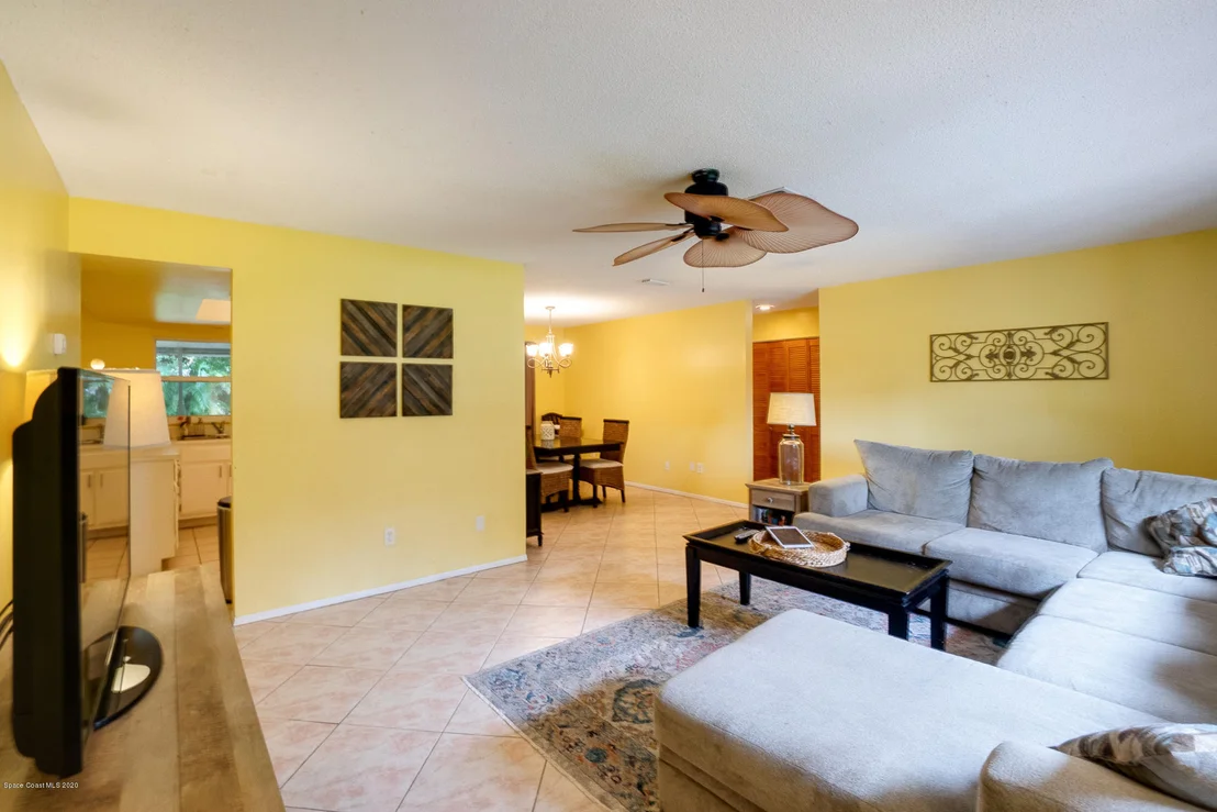 Photo of 1266 NE Cabot Drive NE
